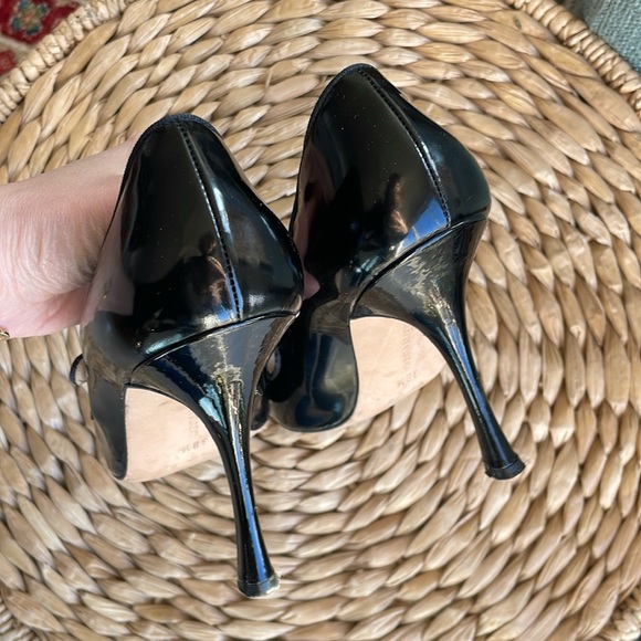 MANOLO BLAHNIK patent Campari Mary Janes Pumps Heels Shoes Size 38.5 8.5 - Picture 13 of 16